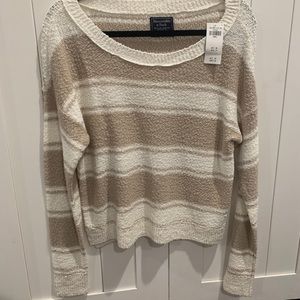 NWT Abercrombie&Fitch Sweater Size Small